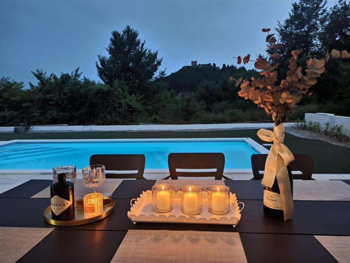 Villa Kuca Za Odmor Sika à Sinj Extérieur photo