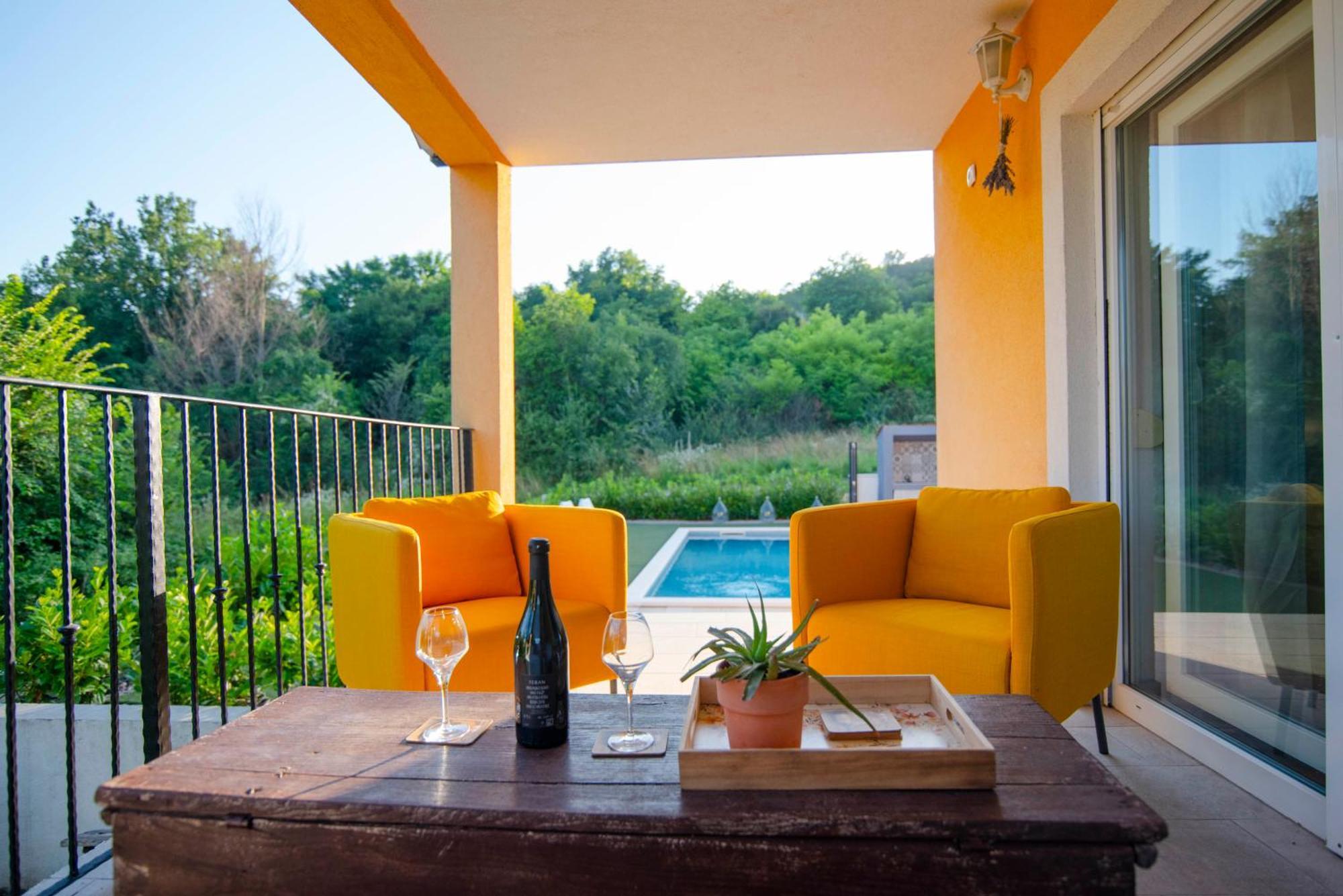 Villa Kuca Za Odmor Sika à Sinj Extérieur photo